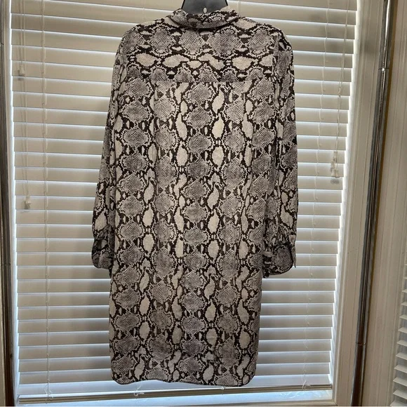 Club Monaco Monochrome Snake Print Silk Dress - Picture 3 of 6